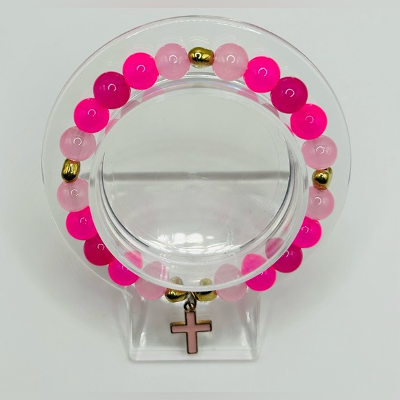 ✝️Pink cross glass beaded bracelet✝️ - Picture 5 of 7